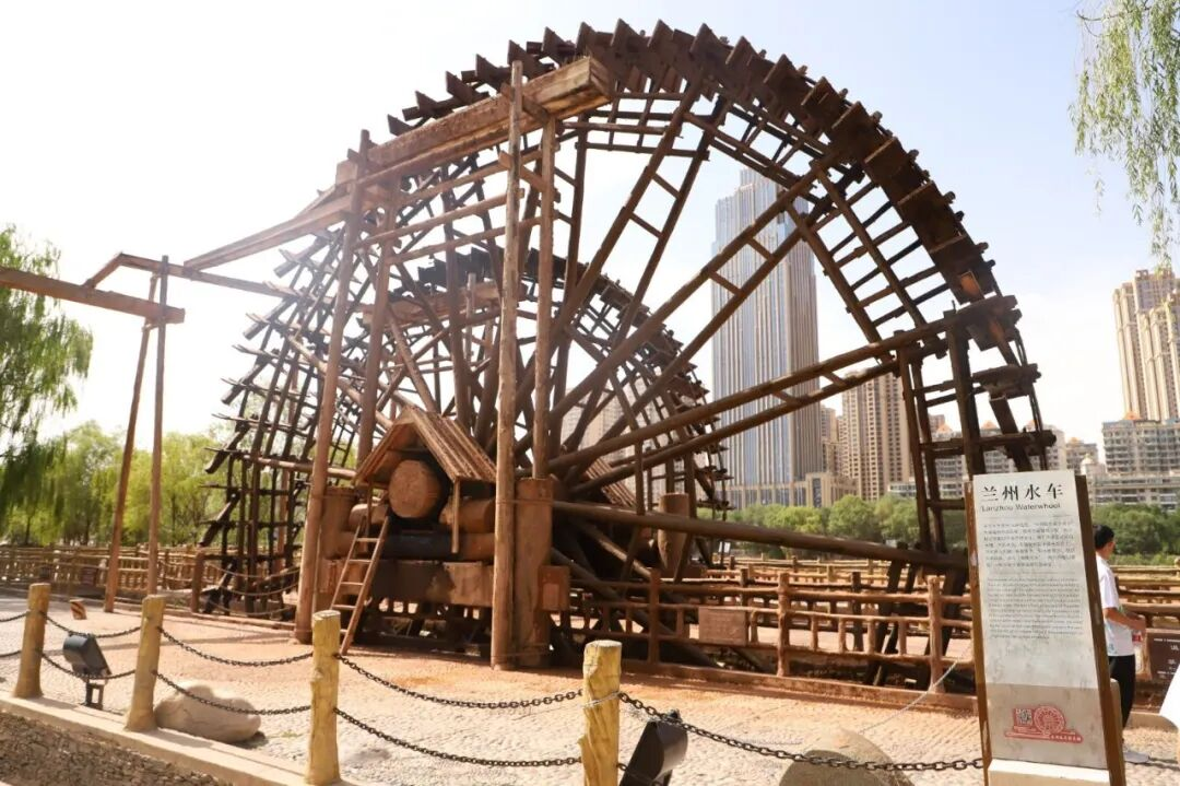 1AC256